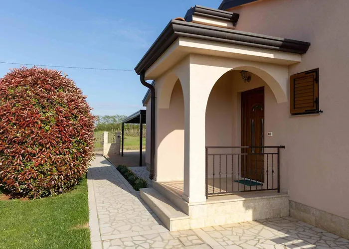 Country House Nina